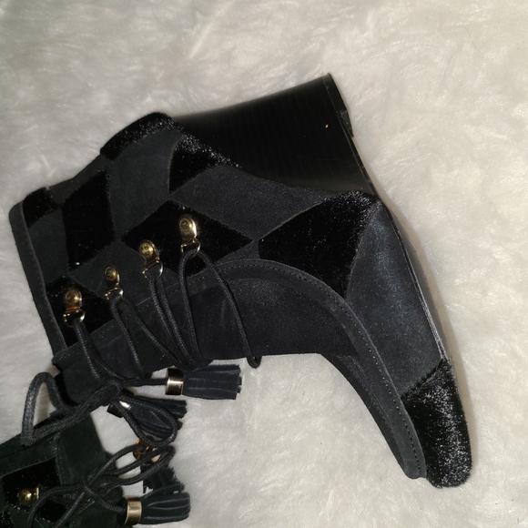Mark Size 6 Black Wedge Booties - Picture 5 of 8